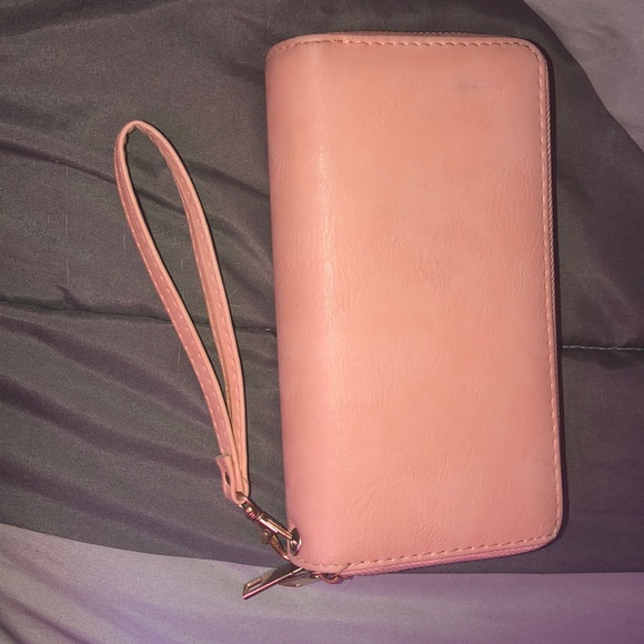 Pink Wallet clutch wristlet - Picture 5 of 5